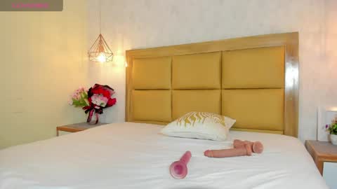    online show from April 18, 7:58 pm