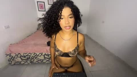 mell_rossi online show from June 20, 6:54 pm
