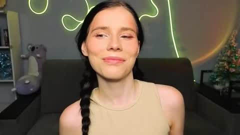 Snapshot of mellhyees chatting on January 17, 5:27 pm mellhyees online show from January 17, 5:27 pm