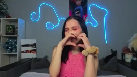 Snapshot of mellhyees chatting on February 7, 5:27 pm mellhyees online show from February 7, 5:27 pm