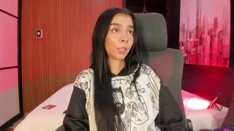 Mel  online show from May 5, 11:46 pm