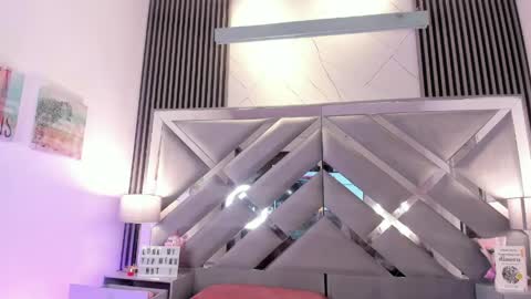 mel  online show from March 23, 7:56 am