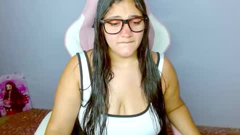 Snapshot of melody_tarly chatting on February 13, 2:29 am melody_tarly online show from February 13, 2:29 am