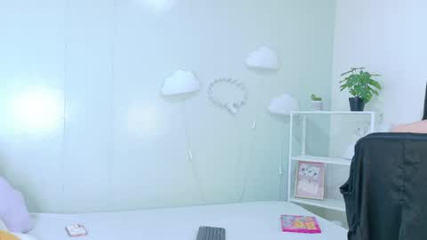 M E L O D Y  online show from April 25, 7:22 pm