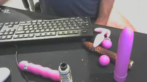 Snapshot of mentosgum chatting on October 8, 10:51 pm mentosgum online show from October 8, 10:51 pm