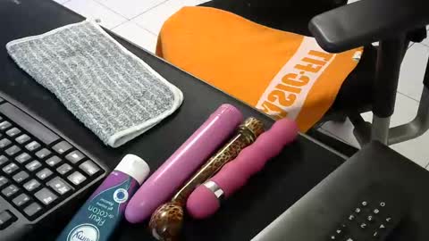 Snapshot of mentosgum chatting on March 21, 9:40 pm mentosgum online show from March 21, 9:40 pm