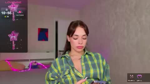 Snapshot of meow_moore chatting on July 23, 3:15 am Megan online show from July 23, 3:15 am