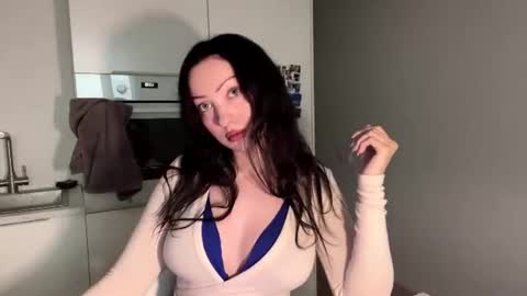 MeowAlika online show from July 6, 5:04 pm