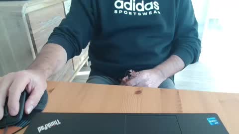 Snapshot of mercimo1 chatting on January 18, 10:52 am mercimo1 online show from January 18, 10:52 am