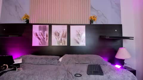 meredith_spencer online show from March 6, 4:25 pm