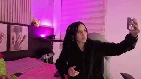 meredith_spencer online show from July 11, 4:37 am