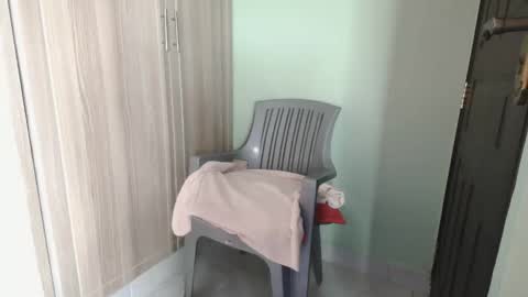 meggy and bree online show from April 6, 9:05 pm