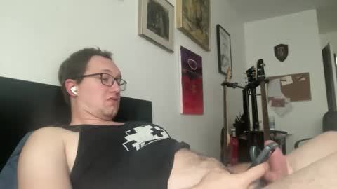 metallica92786 online show from April 15, 8:42 pm