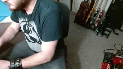 metalsharkk online show from March 1, 4:04 am