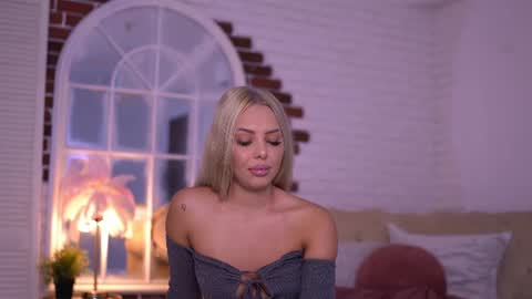 Metisha online show from August 8, 5:53 am