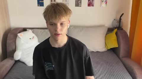 Arthur online show from June 9, 11:44 am