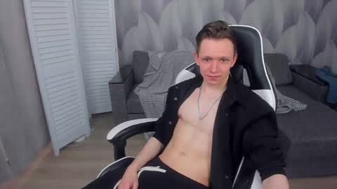 MEVERIK OUSHEN online show from April 14, 7:25 am