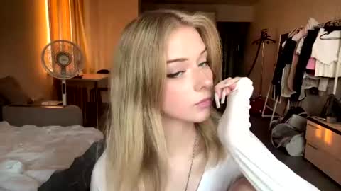 Lilith online show from June 19, 2:32 pm