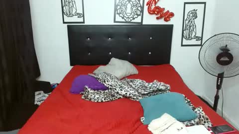 mhia1972 online show from October 28, 5:48 pm