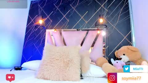 Mia online show from March 20, 2:49 am