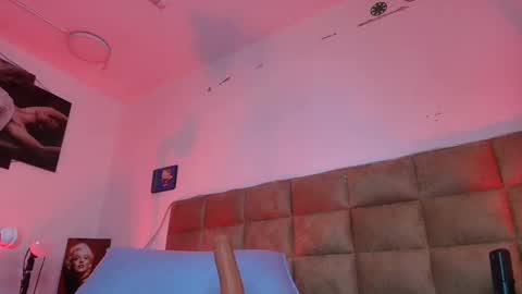 Emi online show from September 19, 7:25 pm