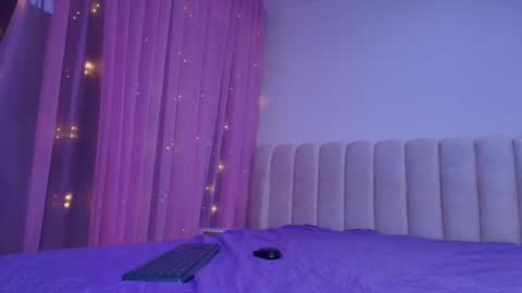 Emi online show from February 7, 7:17 pm