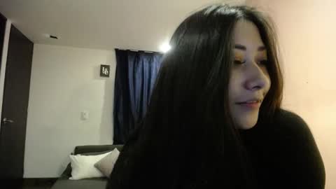 Mia zoe online show from December 10, 2:16 am