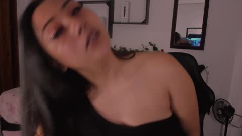 Mia zoe online show from September 29, 6:13 pm