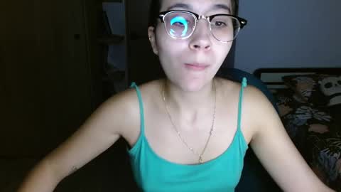 Snapshot of mia__lopez_ chatting on April 24, 2:58 am Mia online show from April 24, 2:58 am
