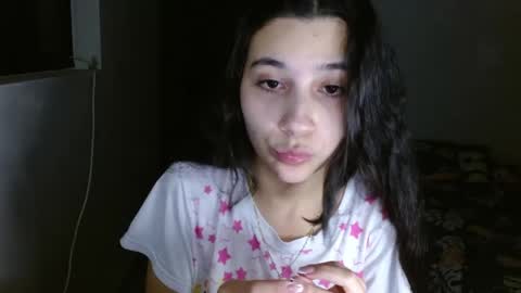 Snapshot of mia__lopez_ chatting on June 4, 4:51 am Mia online show from June 4, 4:51 am