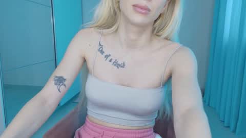 mia_angel online show from June 10, 1:32 pm