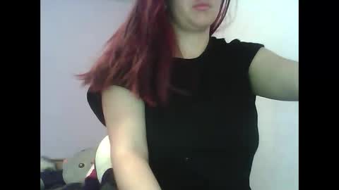 mia_berris online show from May 18, 4:57 pm