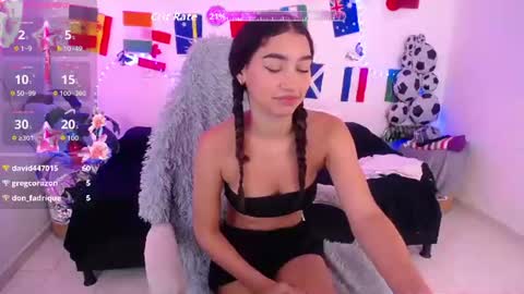 Snapshot of mia_cute_girl chatting on July 6, 3:03 pm mia_cute_girl online show from July 6, 3:03 pm