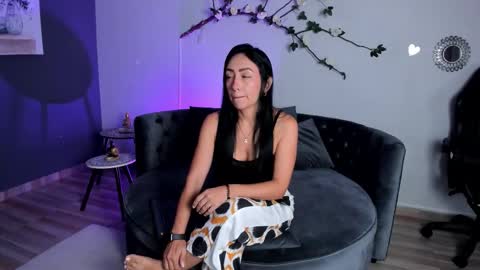 mia_davis__ online show from March 20, 11:48 am