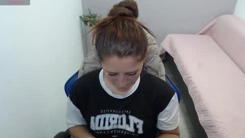 Mia online show from March 3, 1:39 pm