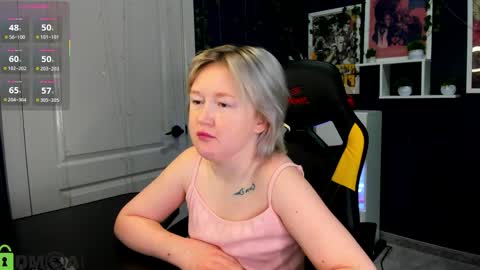 Mia online show from June 5, 2:51 am