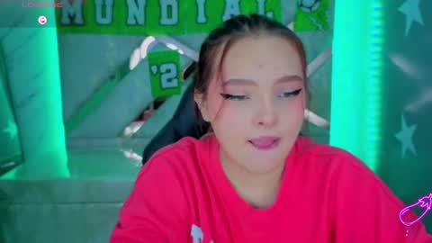 Snapshot of mia_foster_t chatting on June 26, 2:21 pm Mia online show from June 26, 2:21 pm