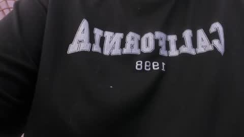 Val  online show from April 16, 8:09 pm