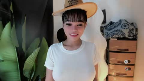M I A online show from July 16, 9:48 am