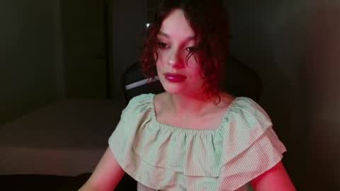 mia_luiza online show from July 16, 7:20 pm
