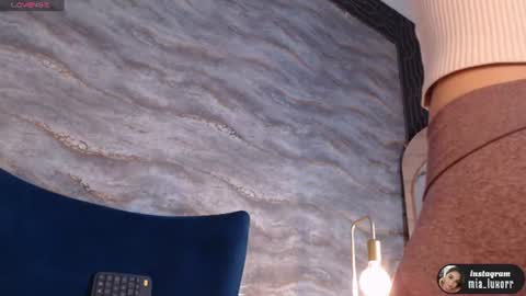 Snapshot of mia_luxor chatting on July 9, 12:09 pm mia_luxor online show from July 9, 12:09 pm
