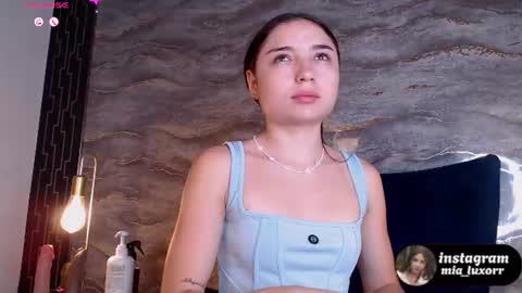 Snapshot of mia_luxor chatting on July 11, 11:46 am mia_luxor online show from July 11, 11:46 am