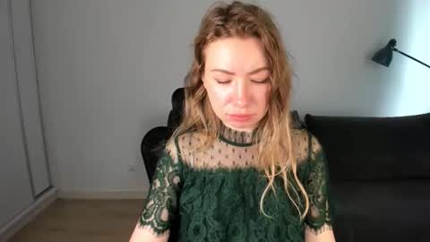 Mia online show from March 12, 8:20 am