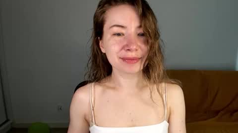 Mia online show from June 3, 6:38 am