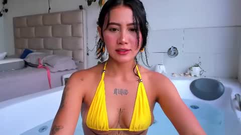 mia_miel69 online show from June 20, 5:38 pm