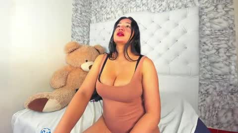 MiaMiller online show from June 5, 1:28 pm