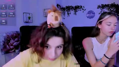 mia_mooon_ online show from July 4, 8:31 am