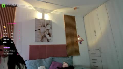 Mia Nevaeh - follow me online show from June 20, 8:11 pm