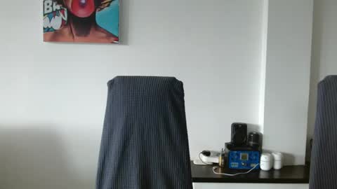Snapshot of mia_peyton chatting on June 22, 7:00 pm Mia online show from June 22, 7:00 pm