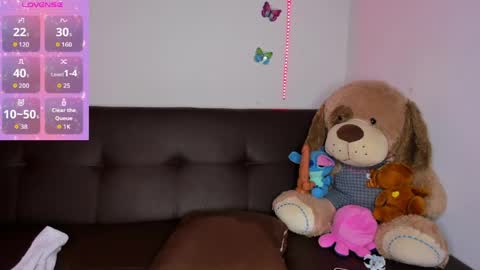 Mia online show from March 25, 5:24 am